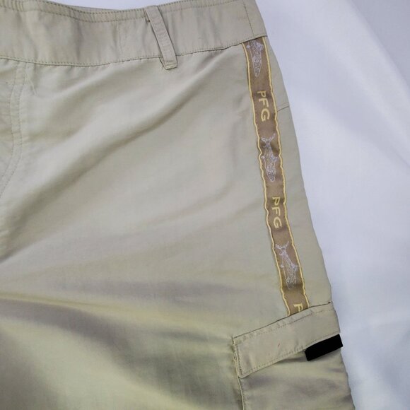 Columbia PFG Fishing Cargo Shorts Men's Size L Beige Logo Trim 108 FM 4005 - Picture 6 of 9